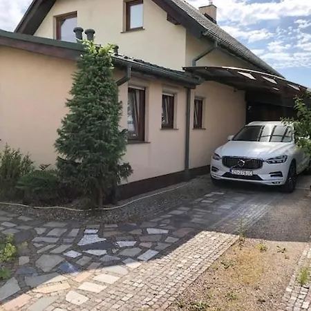 Dom Caloroczny Villa *